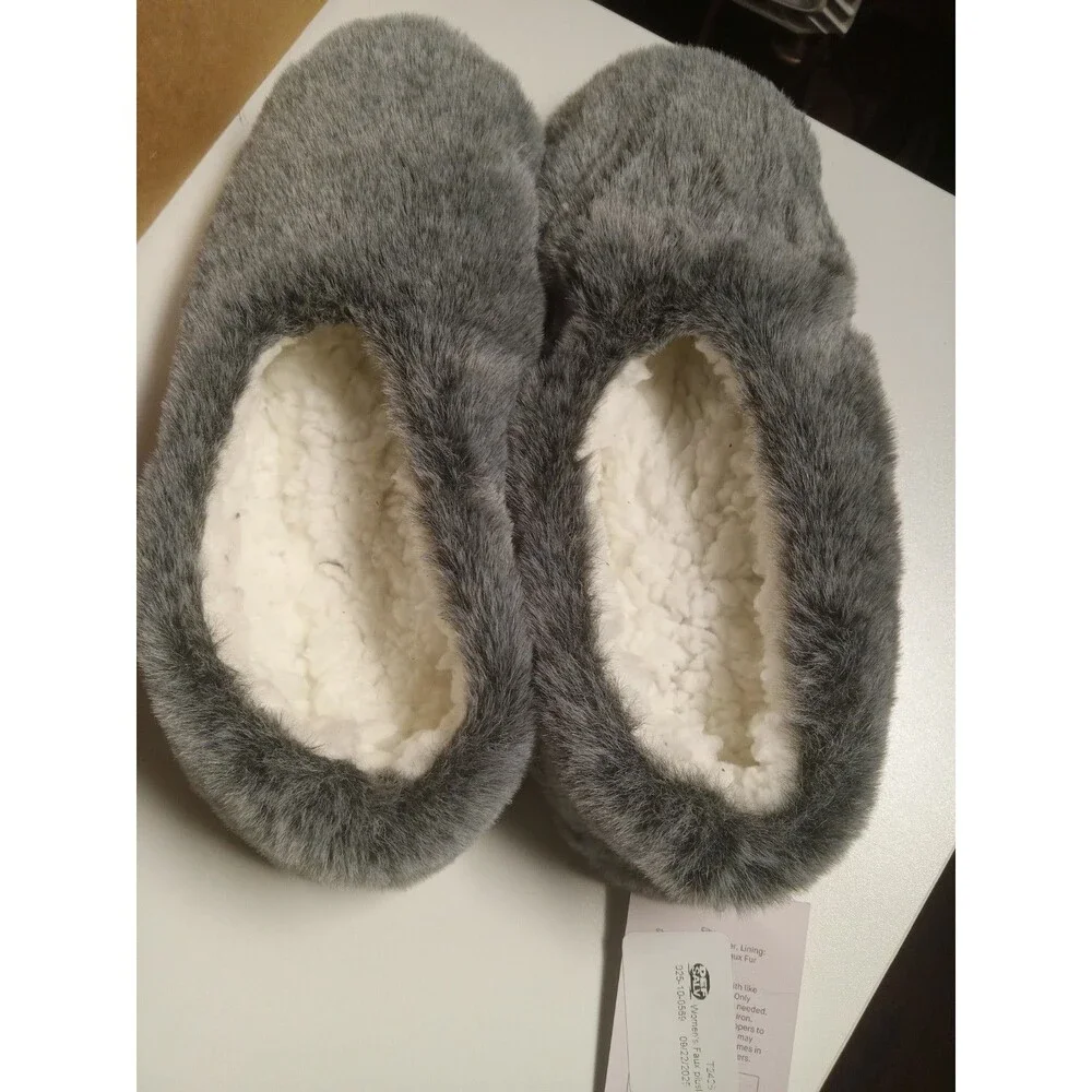 1 Pair Auden Faux Fur Slipper Socks Women Gripper Bottoms Gray Size SM 5/7 NEW